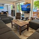 Maison d'hôtes Arode Dionysus - Digital Nomads Coliving