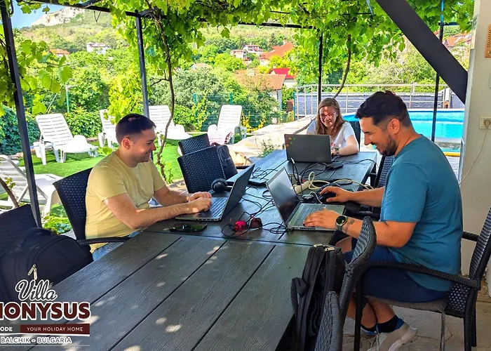 Guest house Arode Dionysus - Digital Nomads Coliving